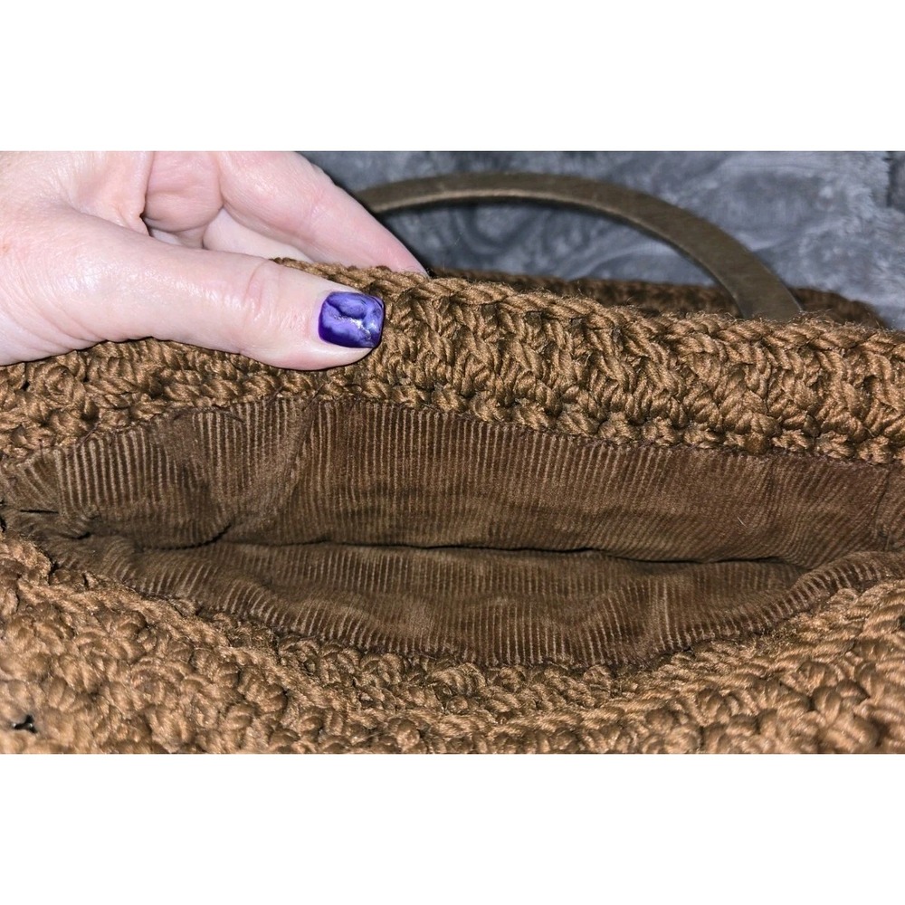 VINTAGE‎ Hand-made Brown Crocheted Macrame Purse Wooden Handles And Beads BOHO - Picture 5 of 10